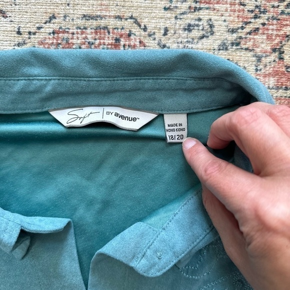 3 for $15 Avenue Embroidered Turquoise Suede Button Down/Size 18/20 - Picture 2 of 10